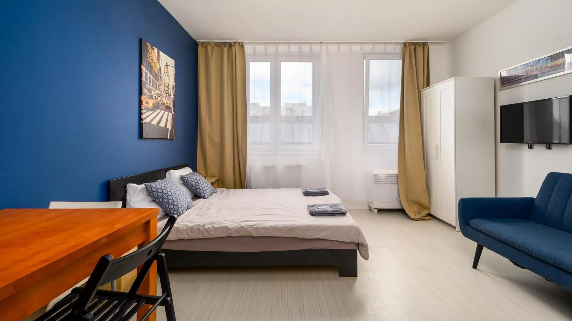 Sun Resort Residential Suite-Free Parking Garage Same Building contacts