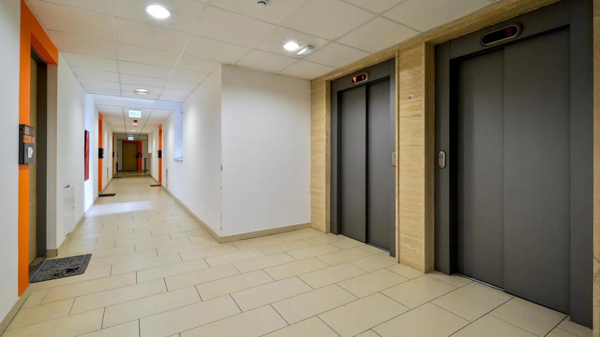 Apartment Sun Resort Residential Suite-Free Parking Garage Same Building Budapest